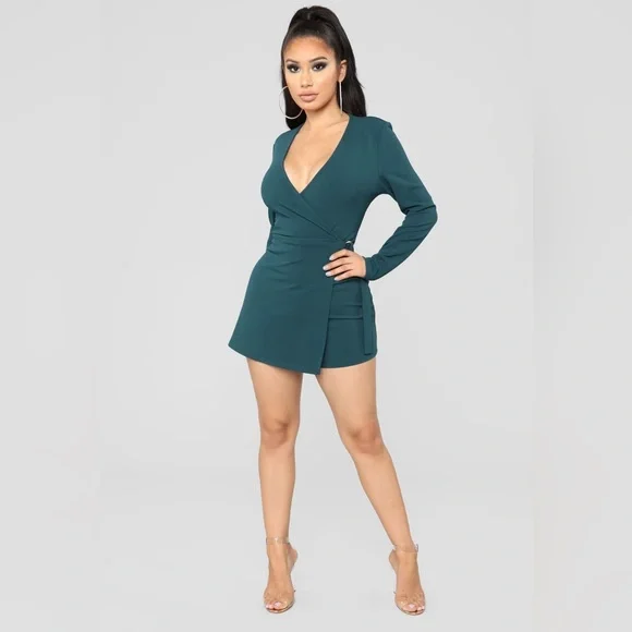 Fashion Nova The Night Has Just Begun Romper Hunter Green Size Medium - Picture 3 of 11